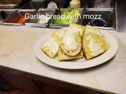 Mozzy Garlic Bread